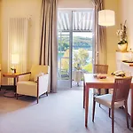 Welcome Hennesee 4*