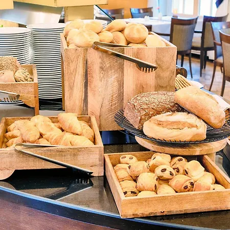 Hotel Welcome Hennesee 4*