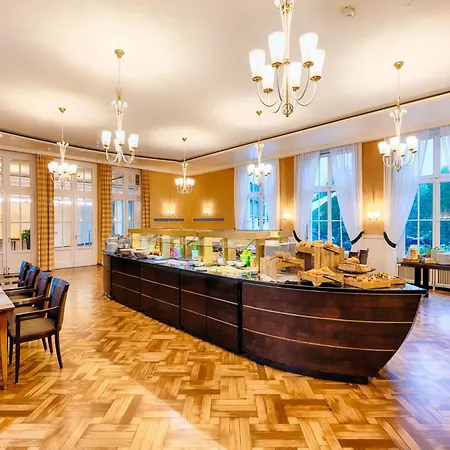 Hotel Welcome Hennesee 4*