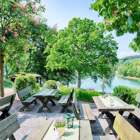 Welcome Hennesee 4* 메체데