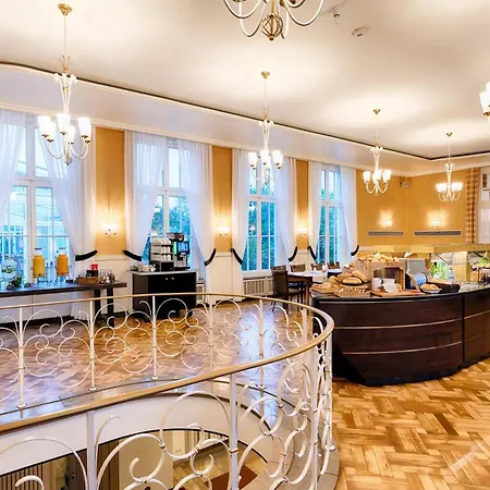 Welcome Hennesee Hotel