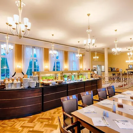 Welcome Hennesee Hotel