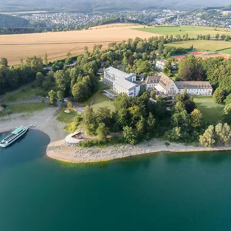 Welcome Hennesee Отель Мешеде