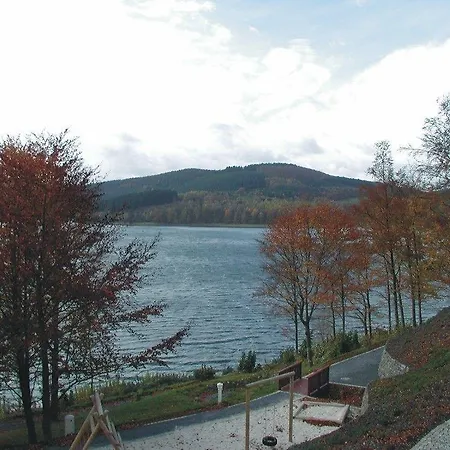 Welcome Hennesee فندق 4*