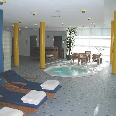 Welcome Hennesee 4*