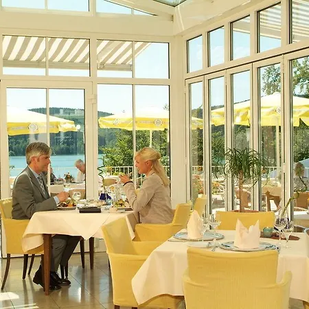 Welcome Hennesee Hotel
