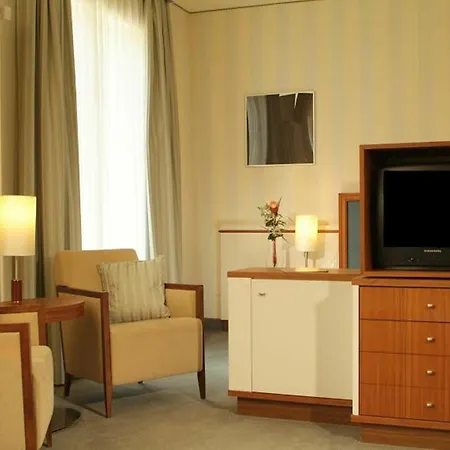 Welcome Hennesee 4*